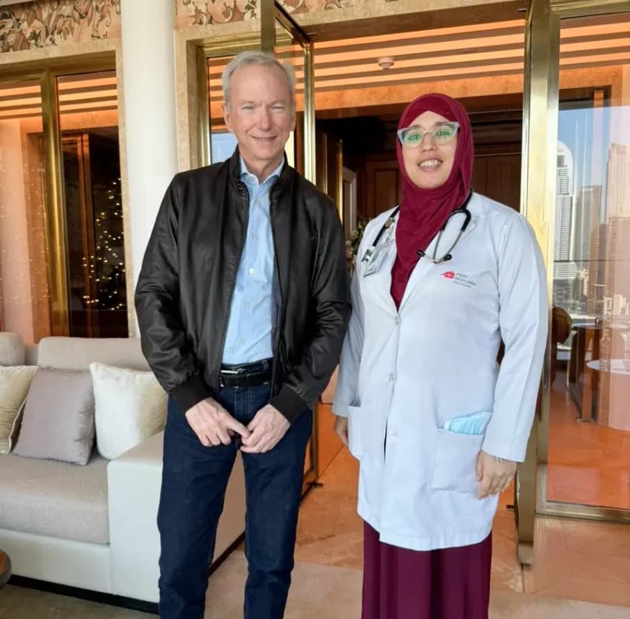 First Response Healthcare doctor with an international guest at a hotel in Dubai