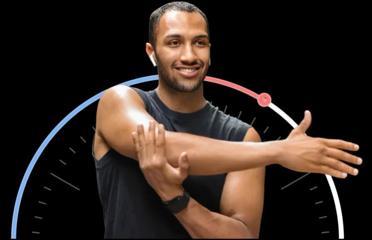 First Response Healthcare specialist conducting a custom 45-to-60 minute home physiotherapy session focused on individual patient recovery in Dubai.
